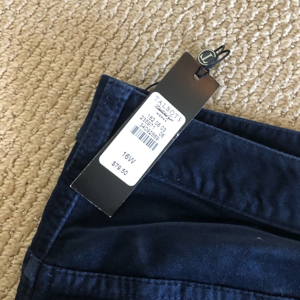 Blue bootcut Talbots velvet jeans. NWT sz 16w.